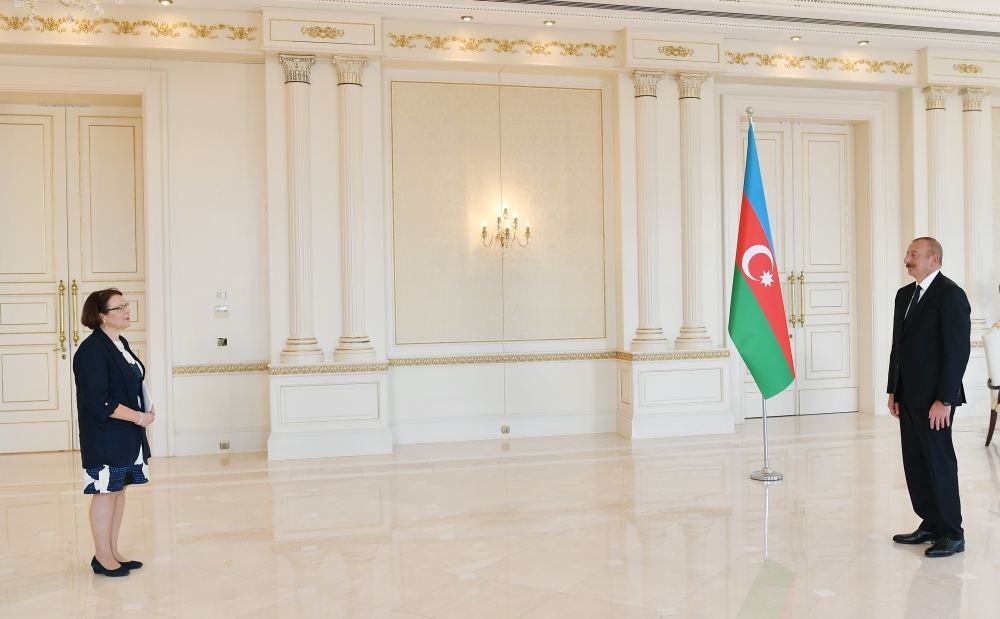 President Ilham Aliyev receives credentials of incoming Finnish ambassador  (PHOTO/VIDEO)