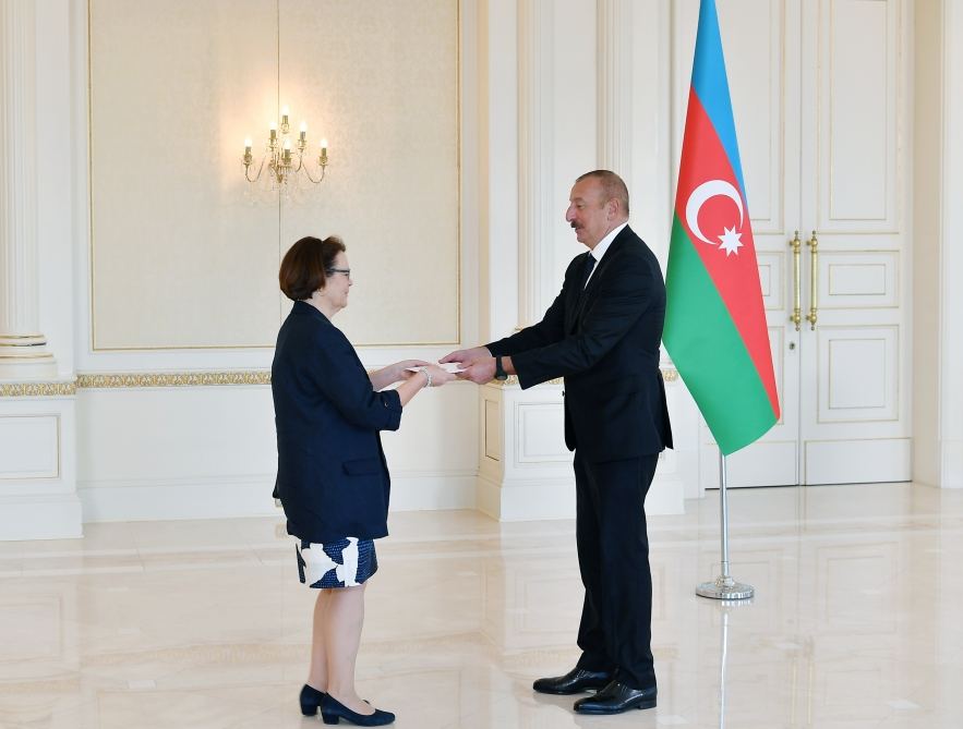President Ilham Aliyev receives credentials of incoming Finnish ambassador  (PHOTO/VIDEO)