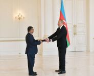 President Ilham Aliyev receives credentials of incoming Bangladeshi ambassador (PHOTO/VIDEO)