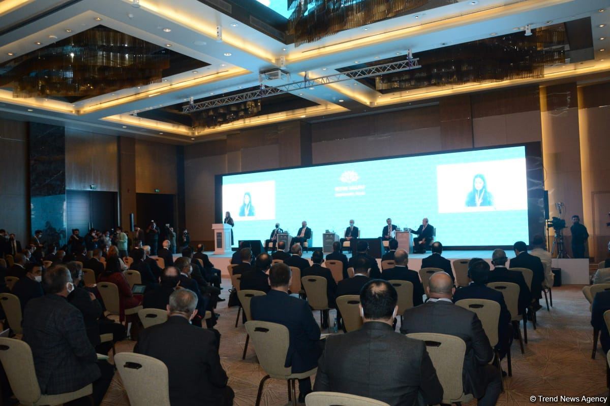 Baku holds int’l forum titled ‘Nizami Ganjavi: Bridge between Cultures’ (PHOTO)