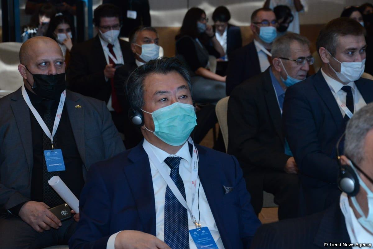 Baku holds int’l forum titled ‘Nizami Ganjavi: Bridge between Cultures’ (PHOTO)