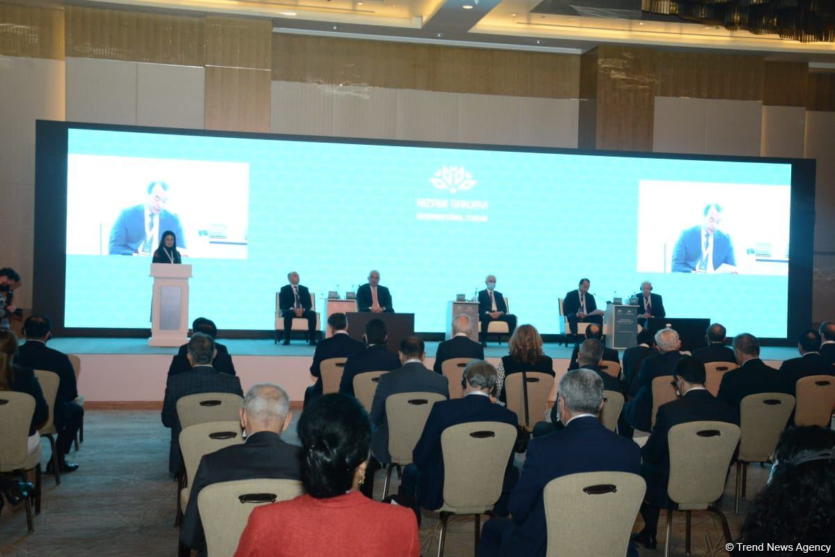 Baku holds int’l forum titled ‘Nizami Ganjavi: Bridge between Cultures’ (PHOTO)