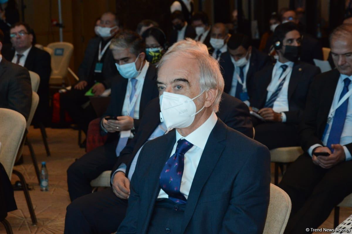 Baku holds int’l forum titled ‘Nizami Ganjavi: Bridge between Cultures’ (PHOTO)
