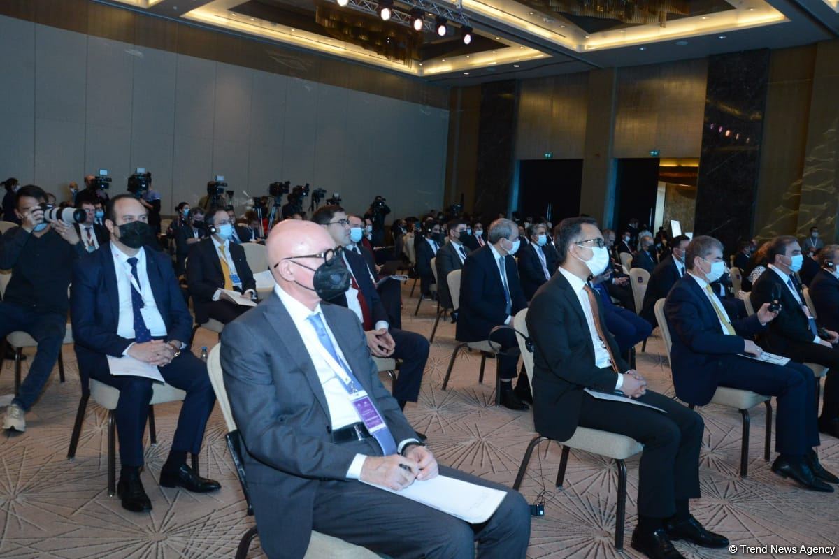 Baku holds int’l forum titled ‘Nizami Ganjavi: Bridge between Cultures’ (PHOTO)