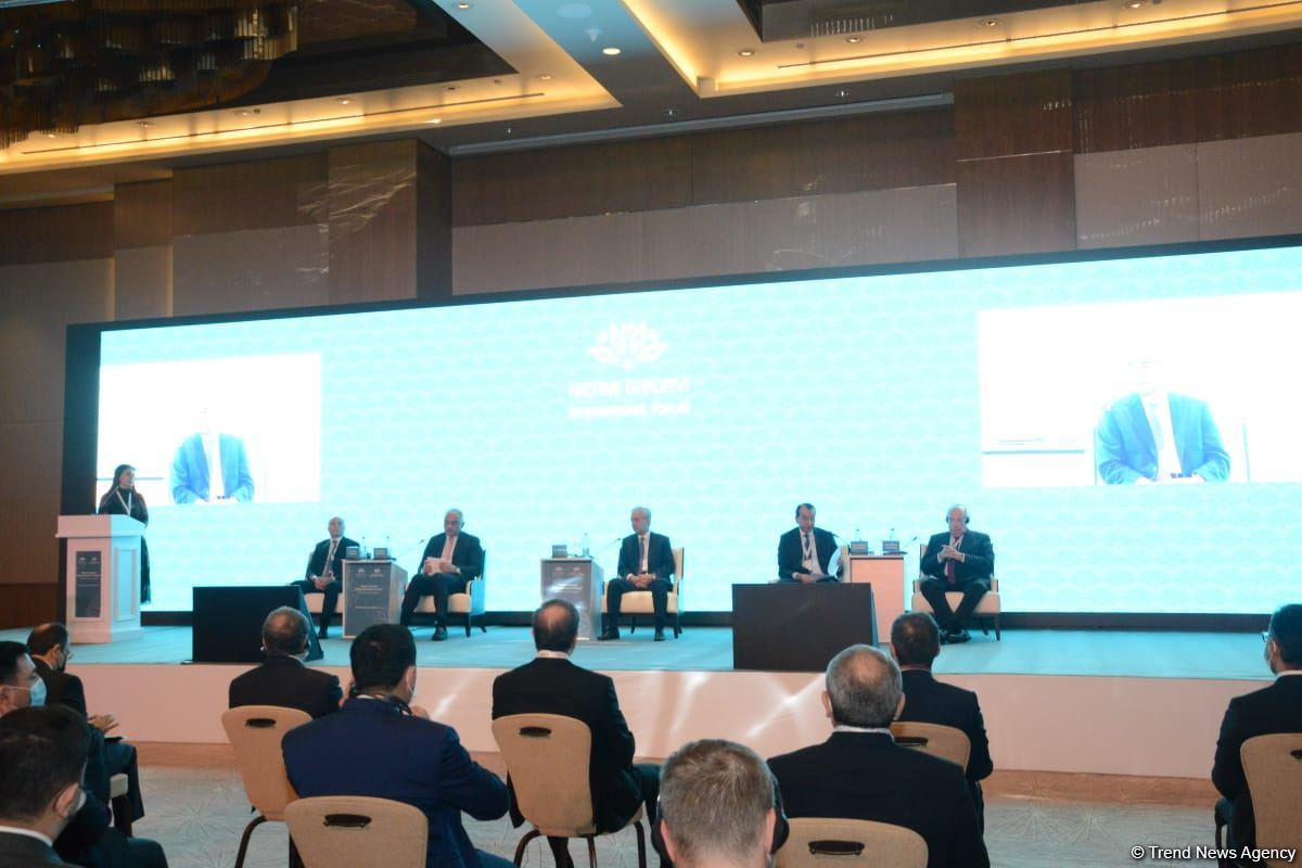Baku holds int’l forum titled ‘Nizami Ganjavi: Bridge between Cultures’ (PHOTO)