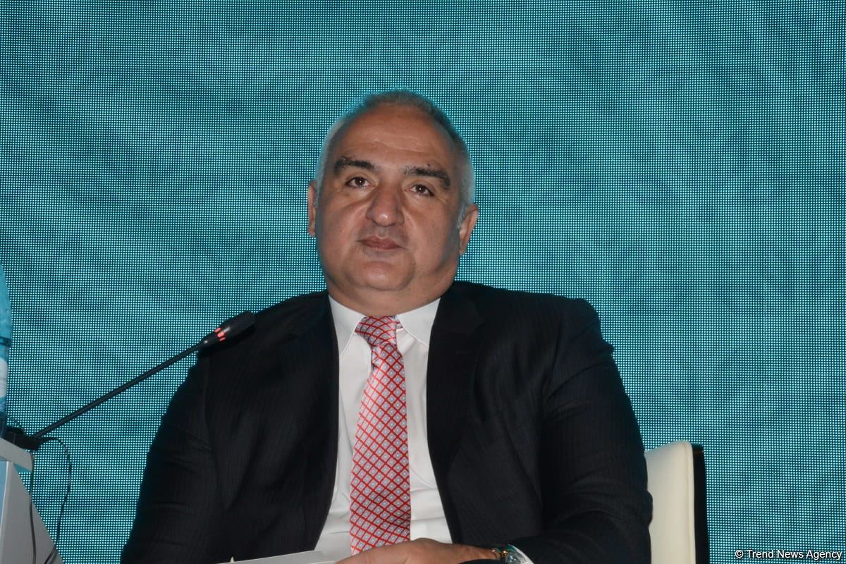 Baku holds int’l forum titled ‘Nizami Ganjavi: Bridge between Cultures’ (PHOTO)