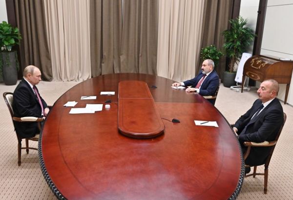 President Putin invites President Ilham Aliyev and Armenian PM Nikol Pashniyan to Russia