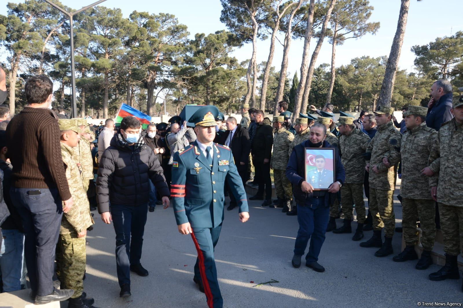 Burial ceremony of Azerbaijani helicopter crash victims held in second Alley of Martyrs (PHOTO/VIDEO)
