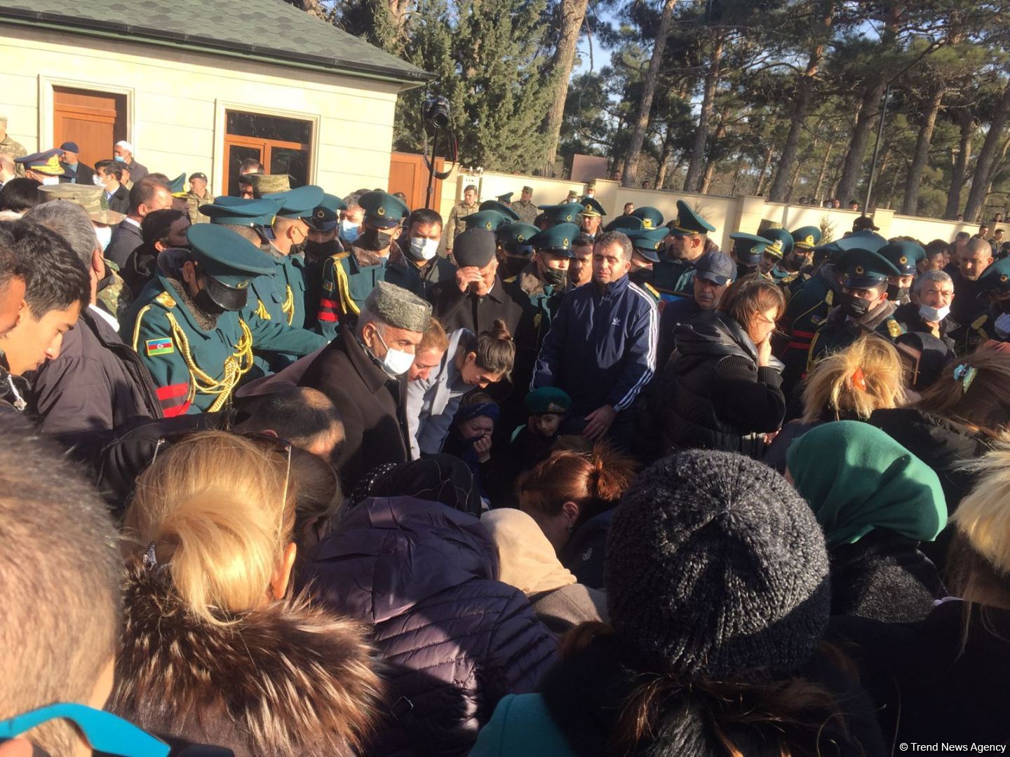 Burial ceremony of Azerbaijani helicopter crash victims held in second Alley of Martyrs (PHOTO/VIDEO)