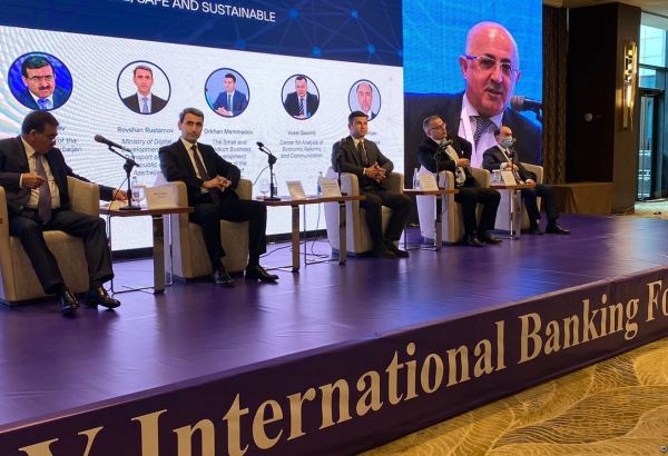 Azerbaijan’s Central Bank talks increase in non-cash payments (PHOTO)