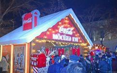 Azerbaijan organizes "Cold hands, warm heart" charity fair (PHOTO)