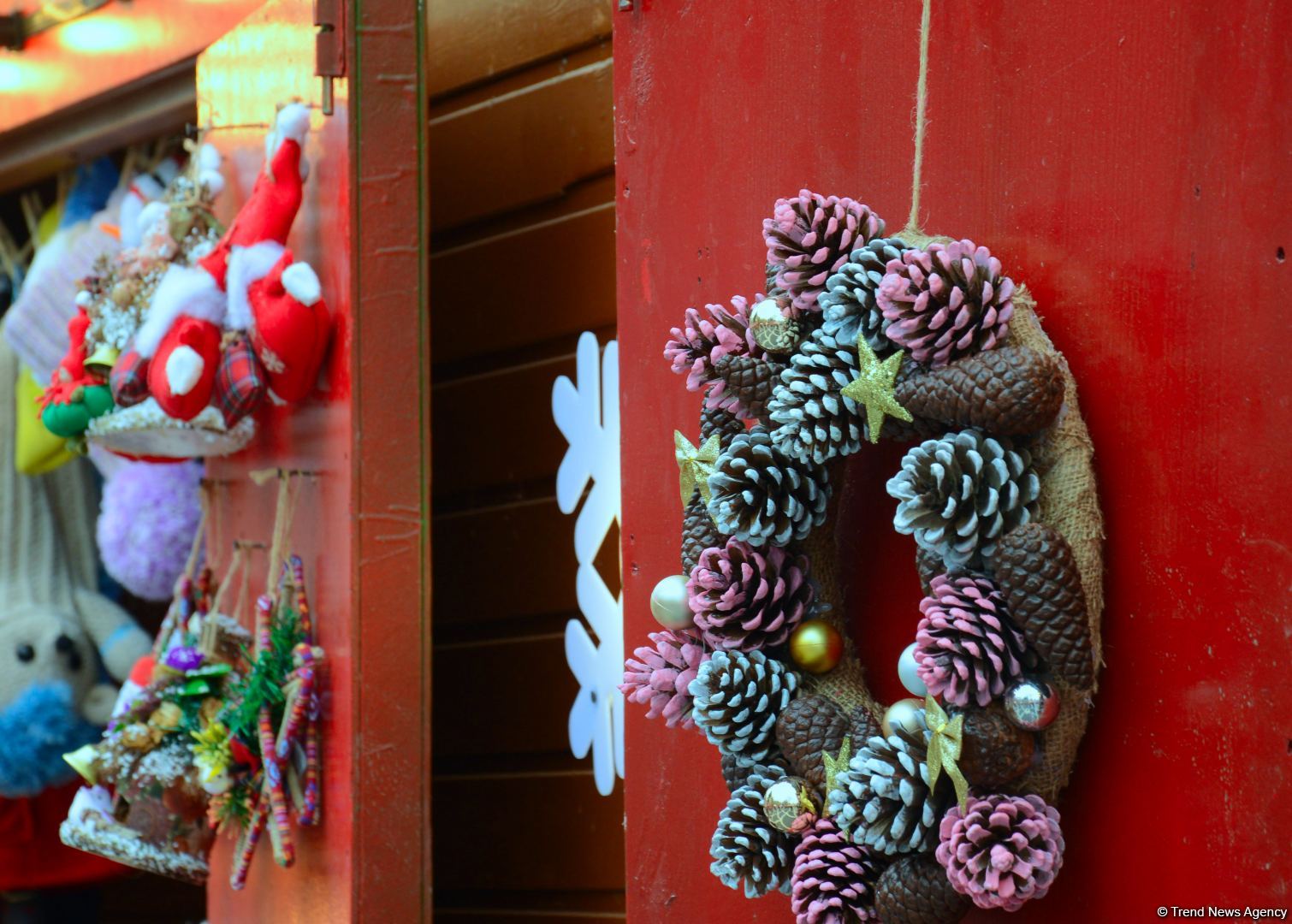 Azerbaijan organizes "Cold hands, warm heart" charity fair (PHOTO)