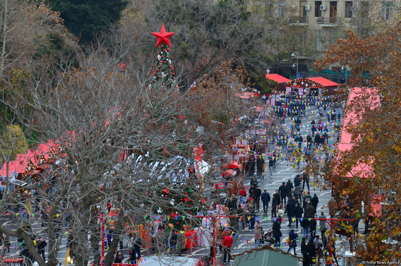 Azerbaijan organizes "Cold hands, warm heart" charity fair (PHOTO)
