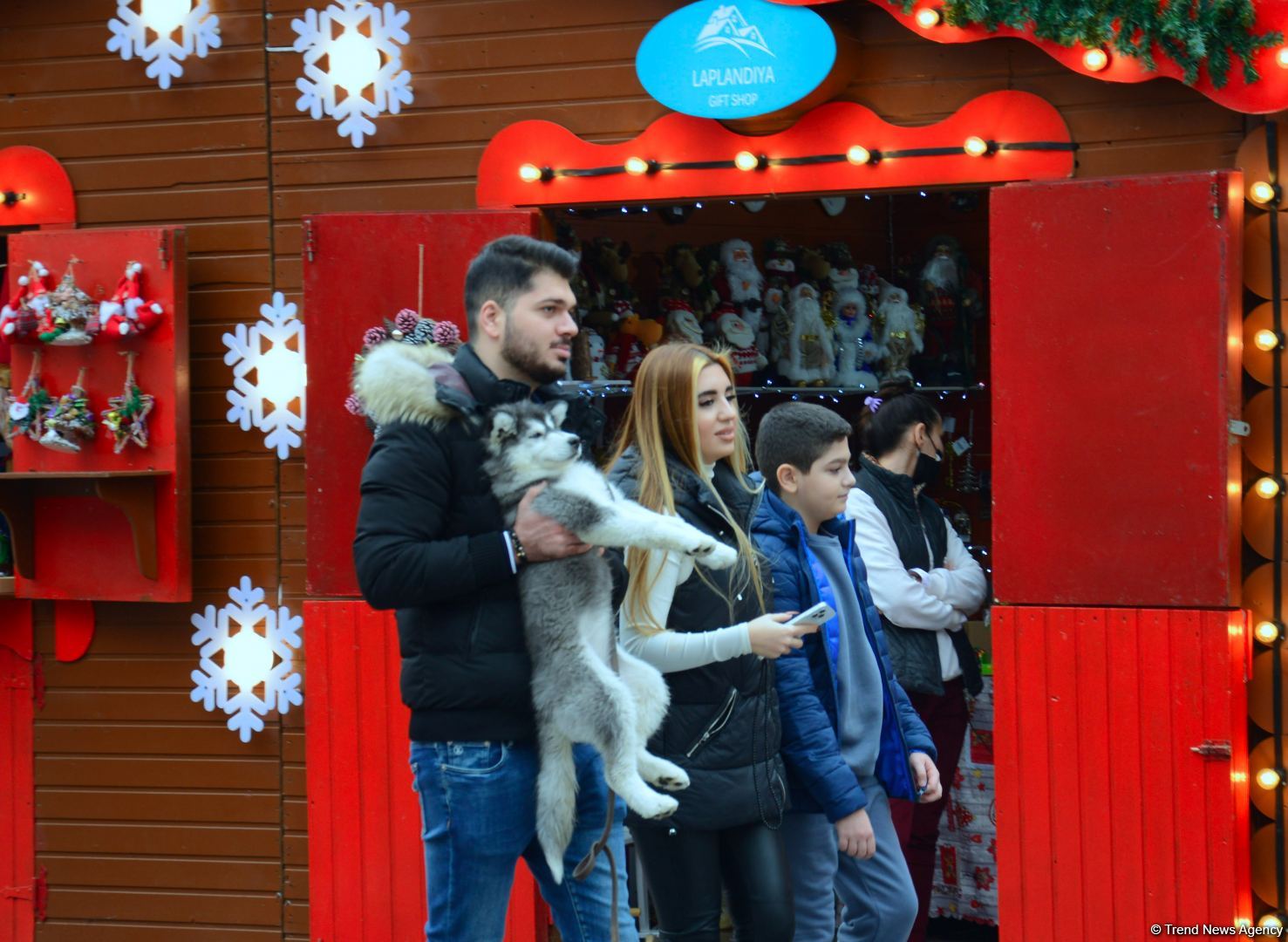 Azerbaijan organizes "Cold hands, warm heart" charity fair (PHOTO)