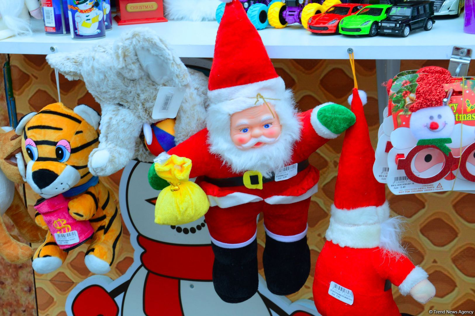 Azerbaijan organizes "Cold hands, warm heart" charity fair (PHOTO)