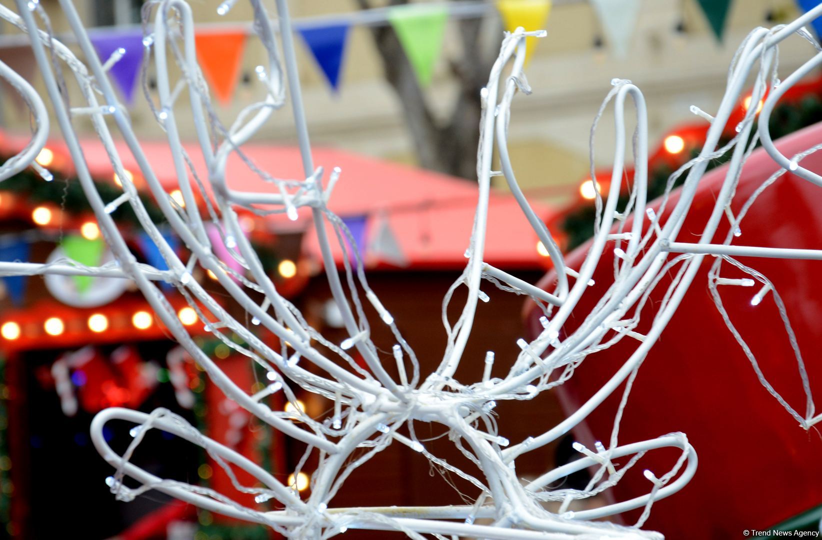 Azerbaijan organizes "Cold hands, warm heart" charity fair (PHOTO)