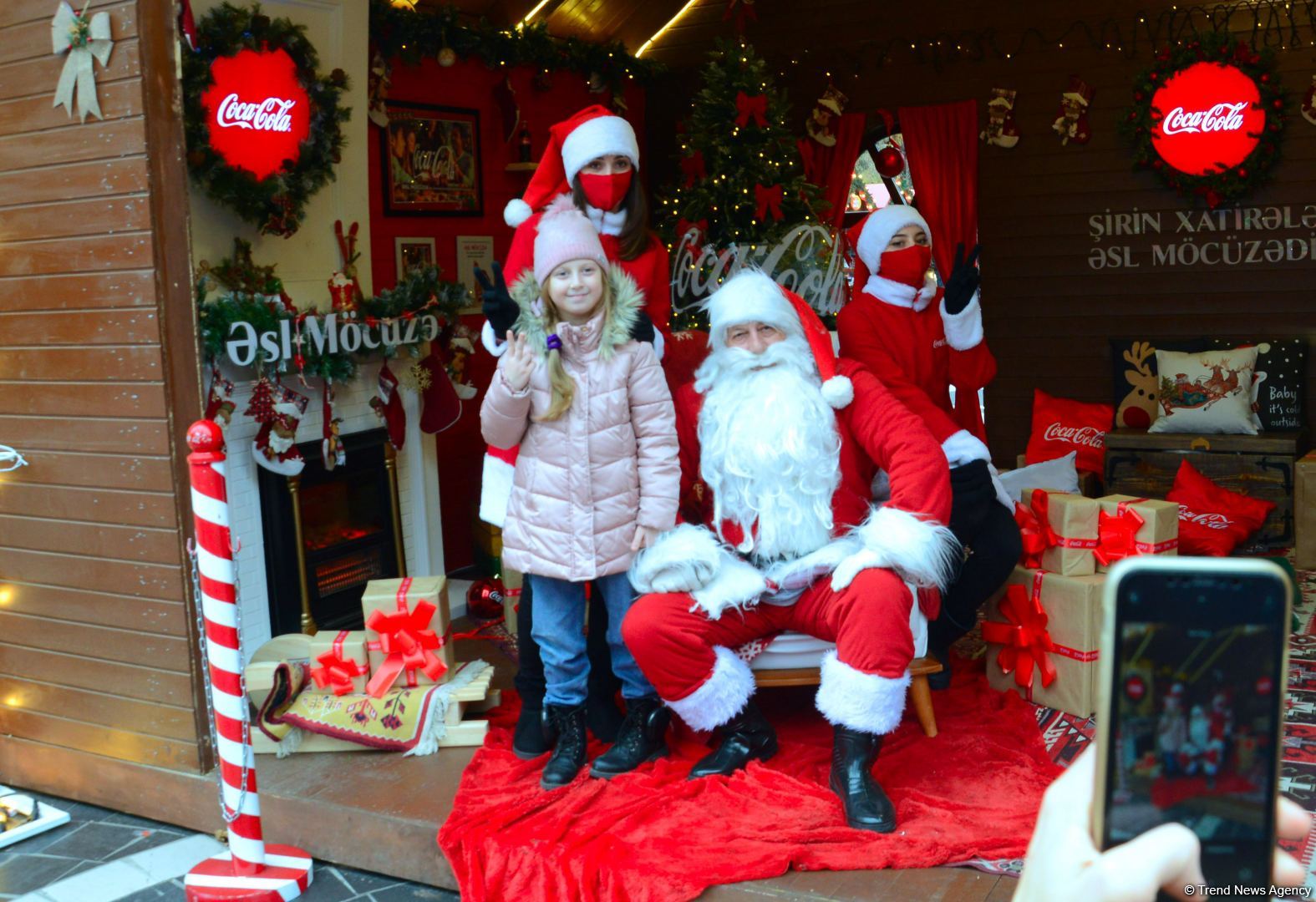 Azerbaijan organizes "Cold hands, warm heart" charity fair (PHOTO)