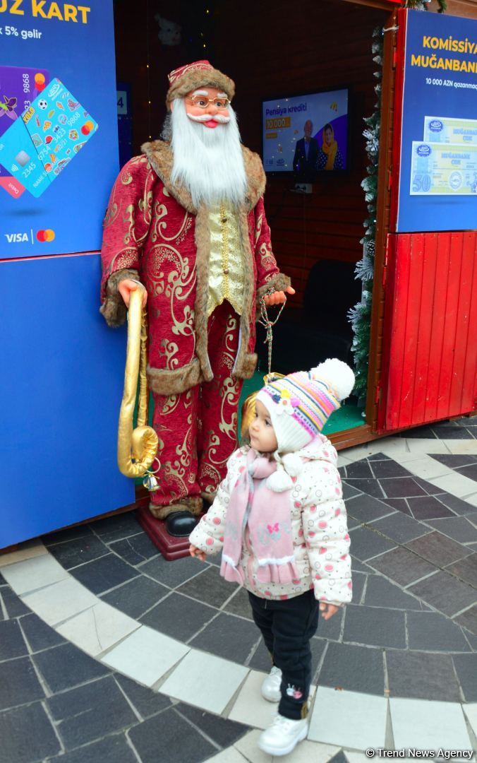 Azerbaijan organizes "Cold hands, warm heart" charity fair (PHOTO)