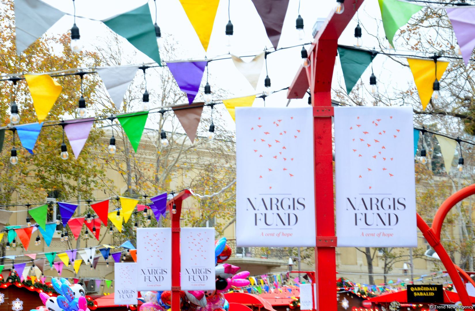 Azerbaijan organizes "Cold hands, warm heart" charity fair (PHOTO)