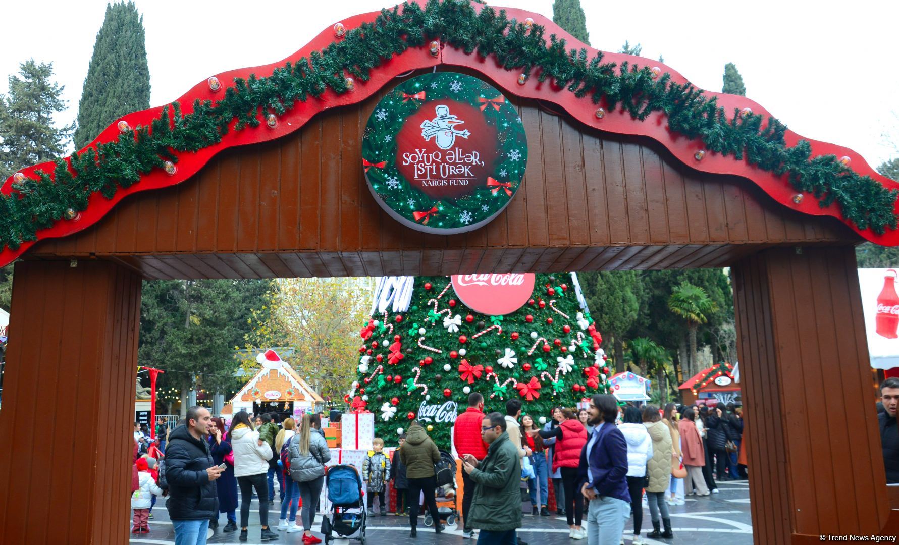 Azerbaijan organizes "Cold hands, warm heart" charity fair (PHOTO)