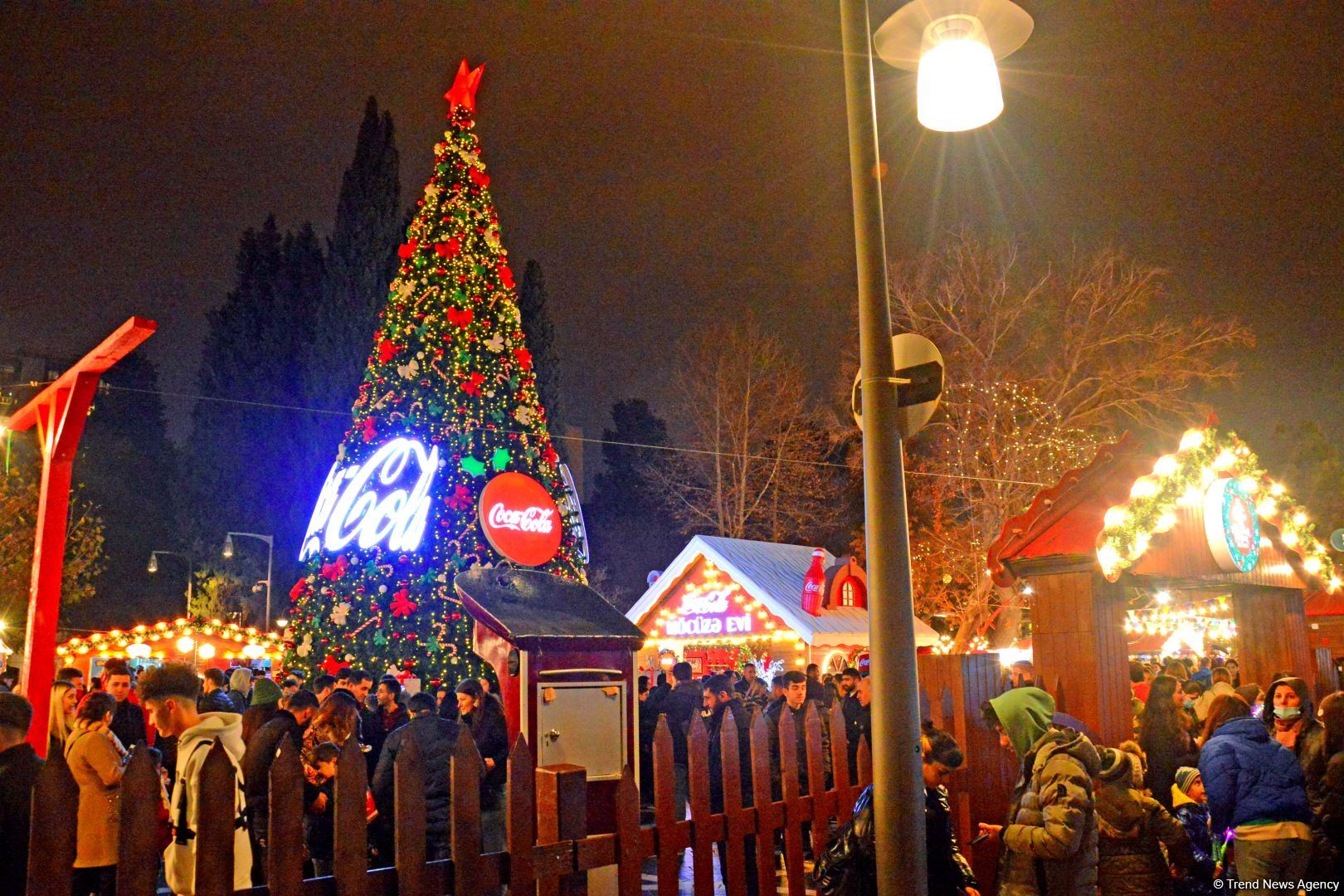 Azerbaijan organizes "Cold hands, warm heart" charity fair (PHOTO)