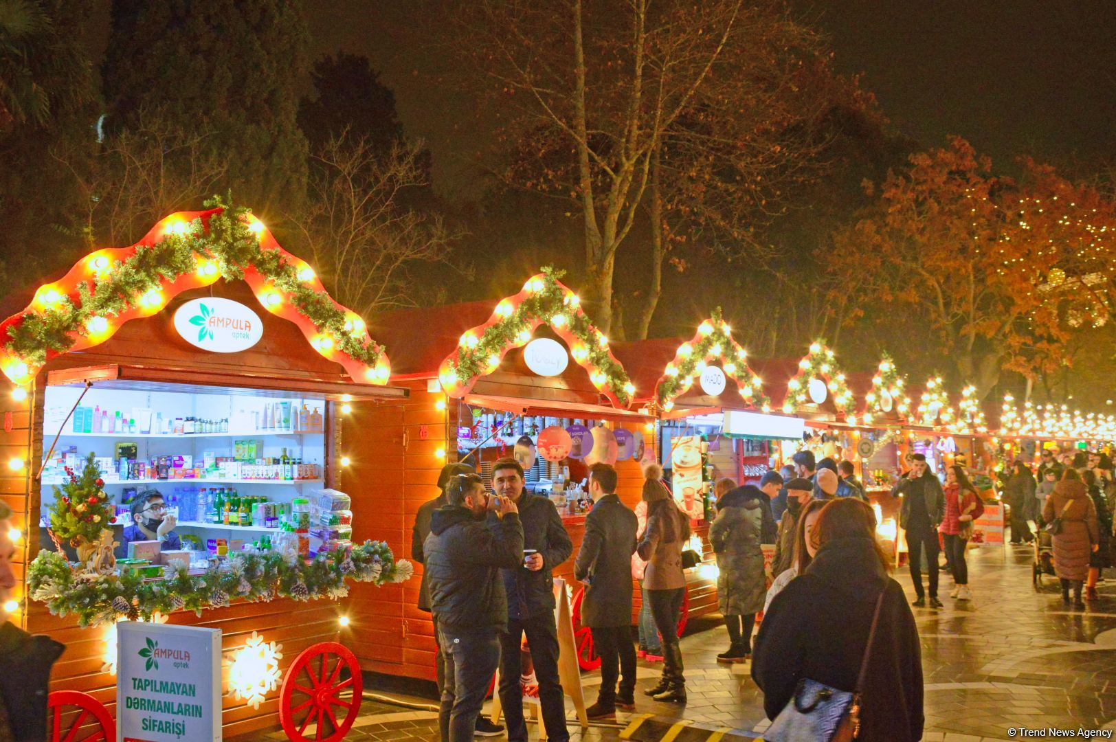Azerbaijan organizes "Cold hands, warm heart" charity fair (PHOTO)