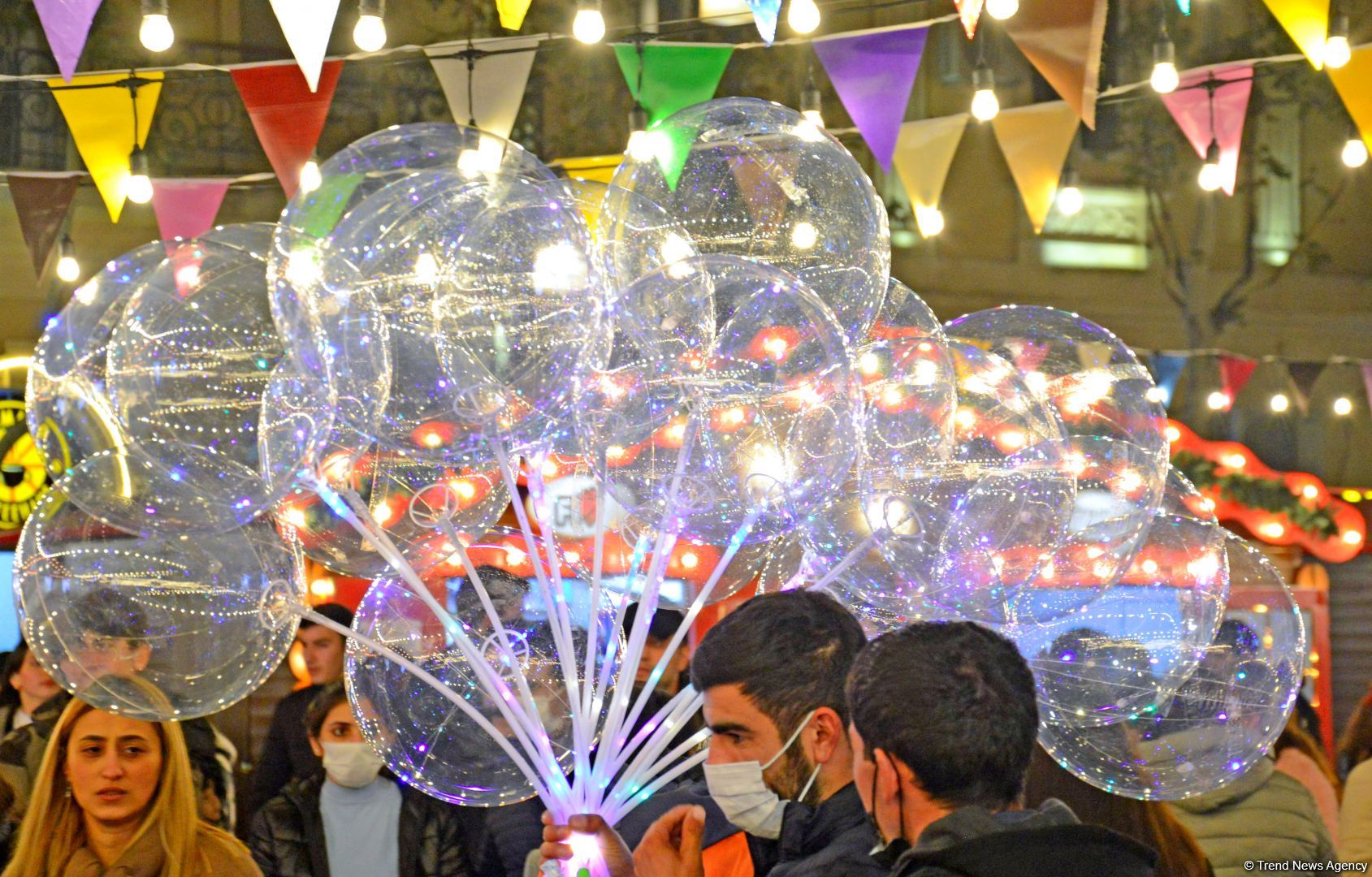 Azerbaijan organizes "Cold hands, warm heart" charity fair (PHOTO)