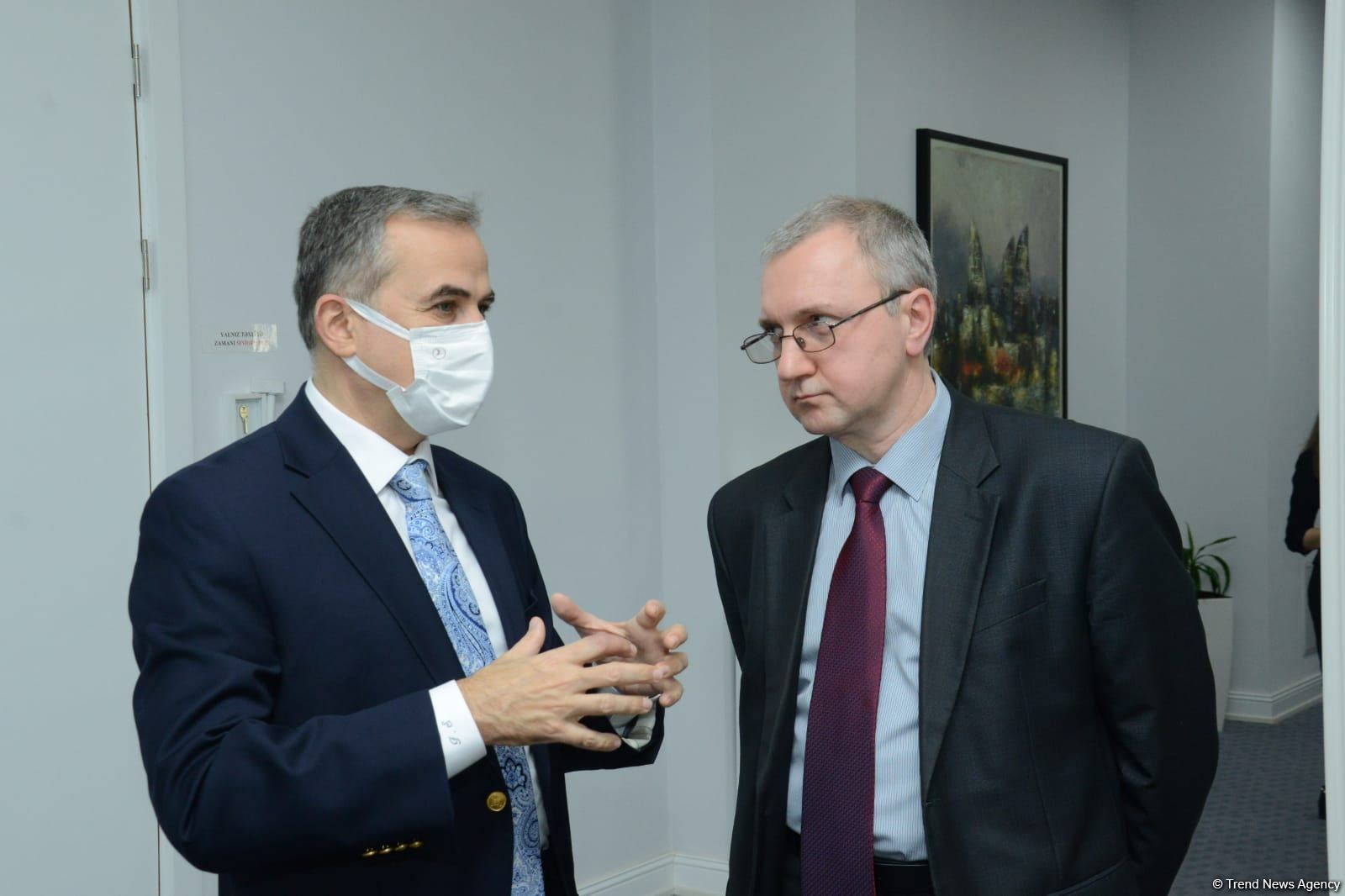Azerbaijani, Russian experts discuss prospects for development of Baku-Moscow ties (PHOTO)