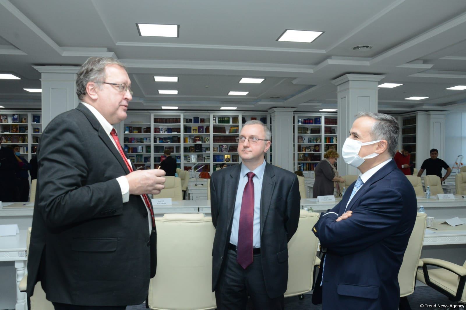 Azerbaijani, Russian experts discuss prospects for development of Baku-Moscow ties (PHOTO)