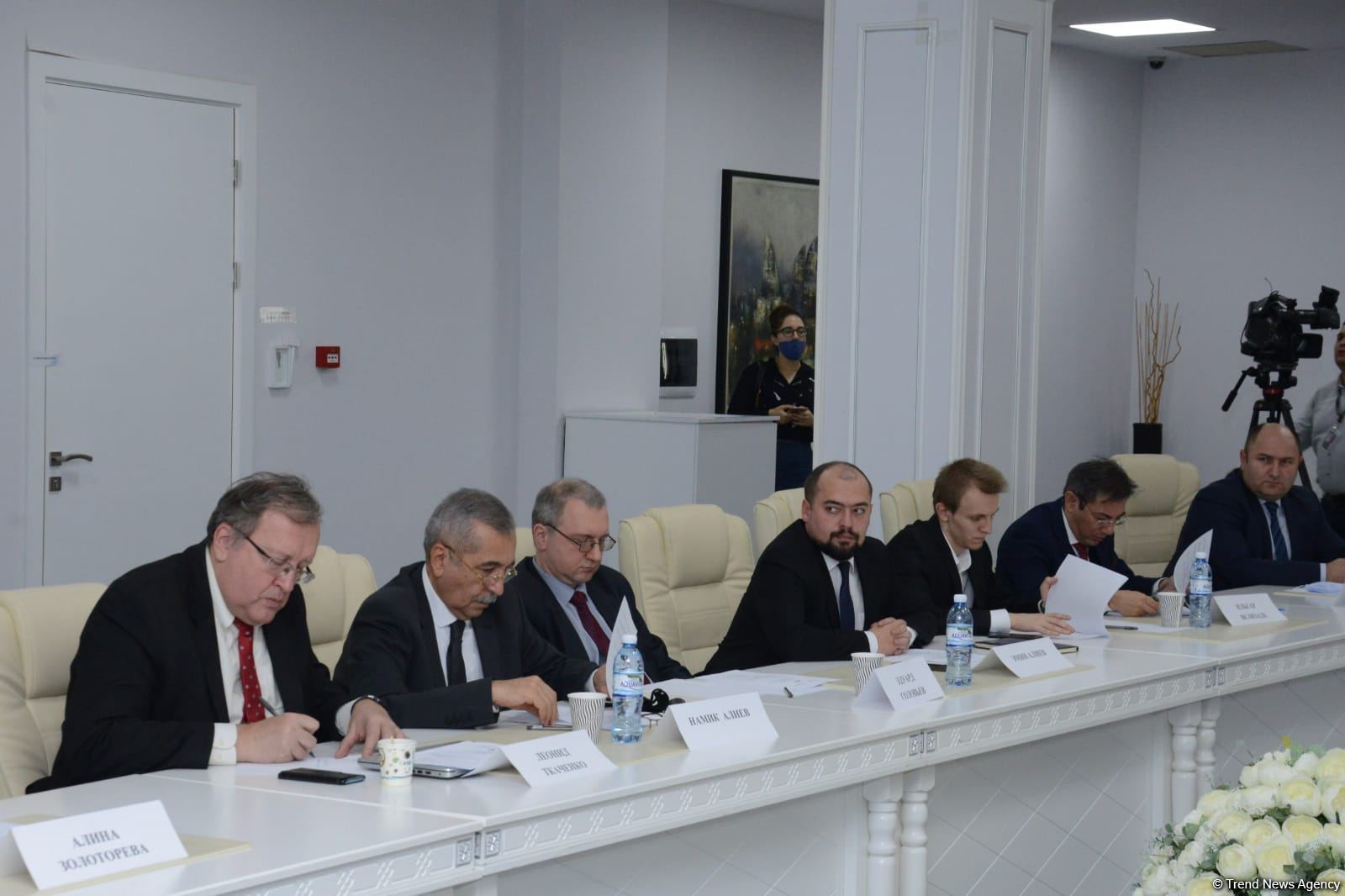 Azerbaijani, Russian experts discuss prospects for development of Baku-Moscow ties (PHOTO)