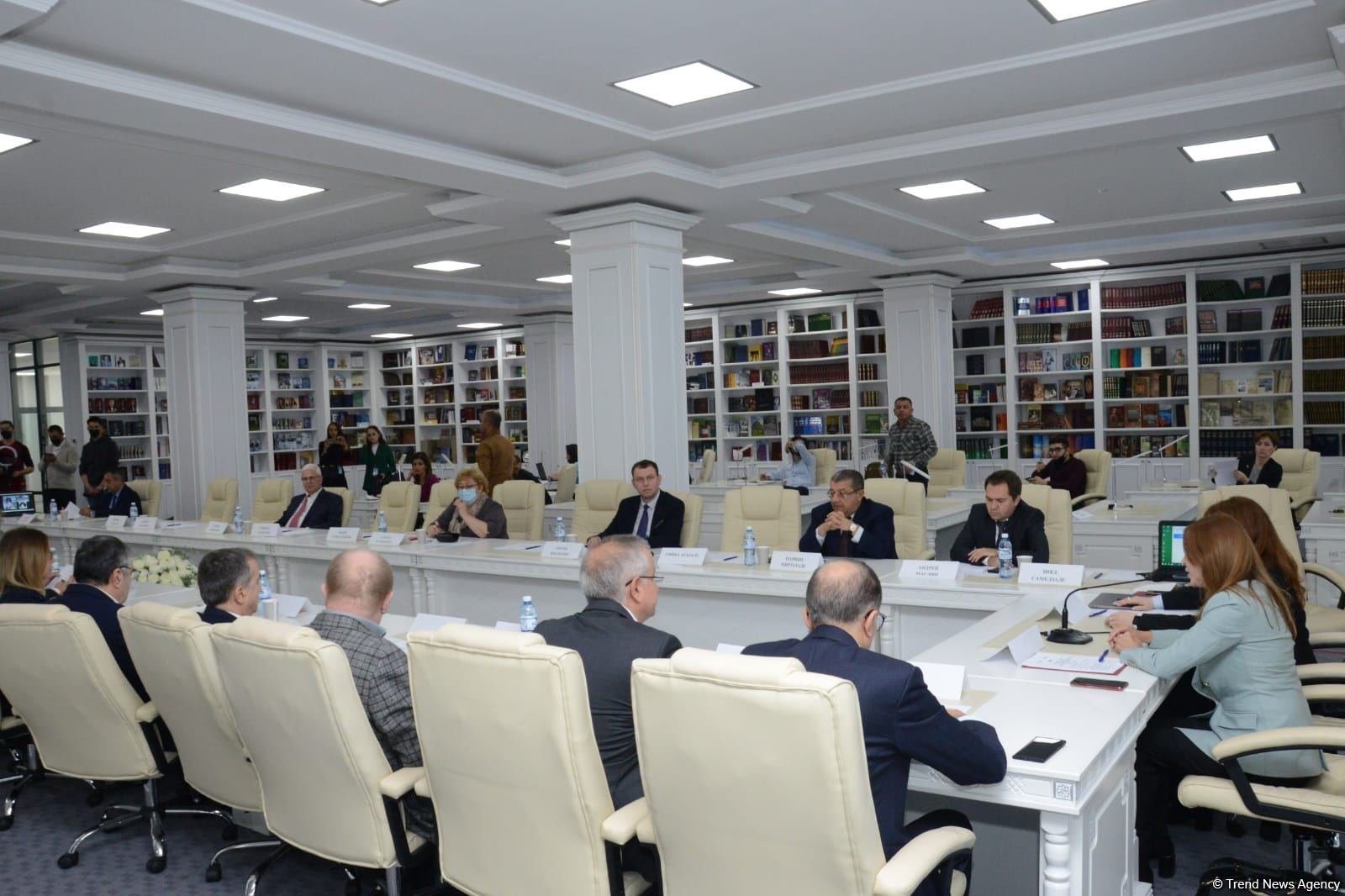 Azerbaijani, Russian experts discuss prospects for development of Baku-Moscow ties (PHOTO)