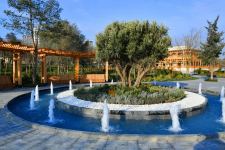 President Ilham Aliyev and First Lady Mehriban Aliyeva view conditions created at newly renovated Nizami Ganjavi Park (PHOTO/VIDEO)