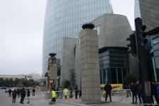 Explosion occurs in front of Flame Towers in Baku (PHOTO/VIDEO)