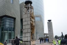 Explosion occurs in front of Flame Towers in Baku (PHOTO/VIDEO)