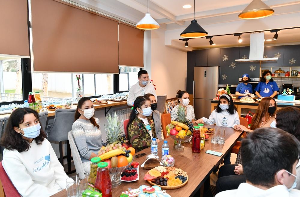 First Vice-President Mehriban Aliyeva viewed conditions created at Autism Center constructed by Heydar Aliyev Foundation (PHOTO/VIDEO)