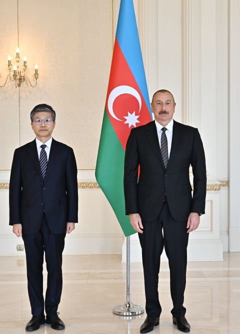 Azerbaijani President Ilham Aliyev receives credentials of newly appointed ambassador of Korea (PHOTO/VIDEO)