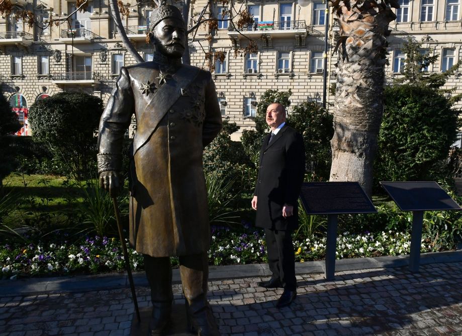 President Ilham Aliyev unveils monument to philanthropist Haji Zeynalabdin Taghiyev in Baku (PHOTO/VIDEO)