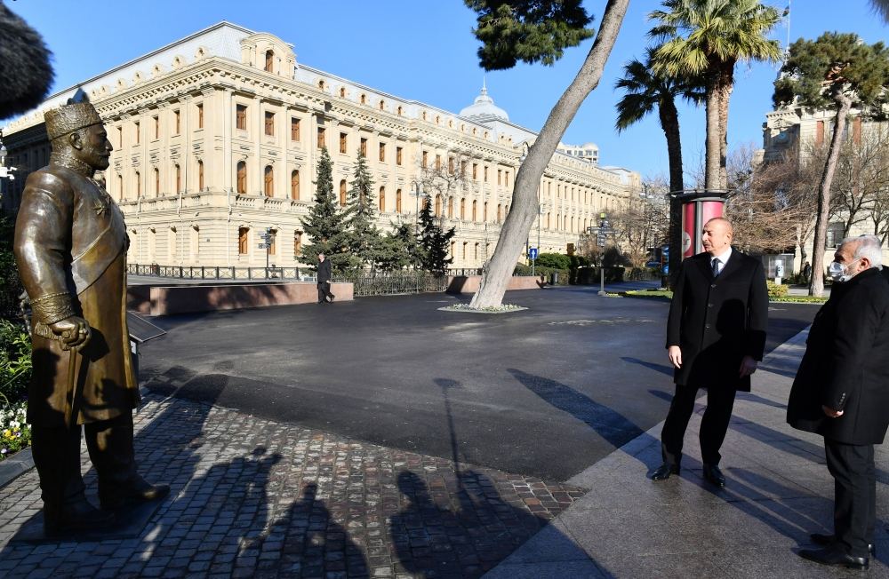 President Ilham Aliyev unveils monument to philanthropist Haji Zeynalabdin Taghiyev in Baku (PHOTO/VIDEO)