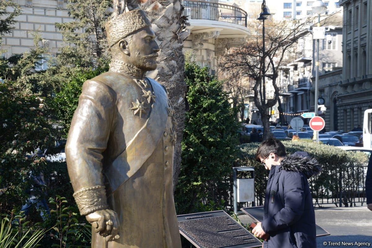Baku residents express their gratitude to President Ilham Aliyev for highly appreciating activity of Haji Zeynalabdin Taghiyev (PHOTO/VIDEO)