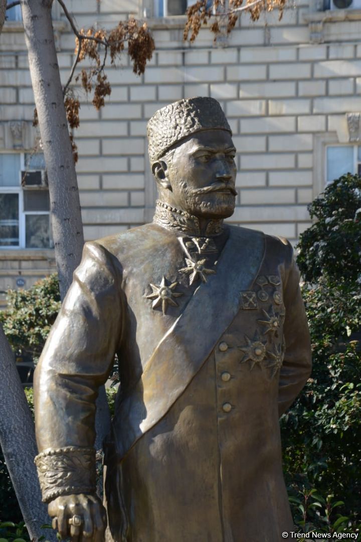 Baku residents express their gratitude to President Ilham Aliyev for highly appreciating activity of Haji Zeynalabdin Taghiyev (PHOTO/VIDEO)