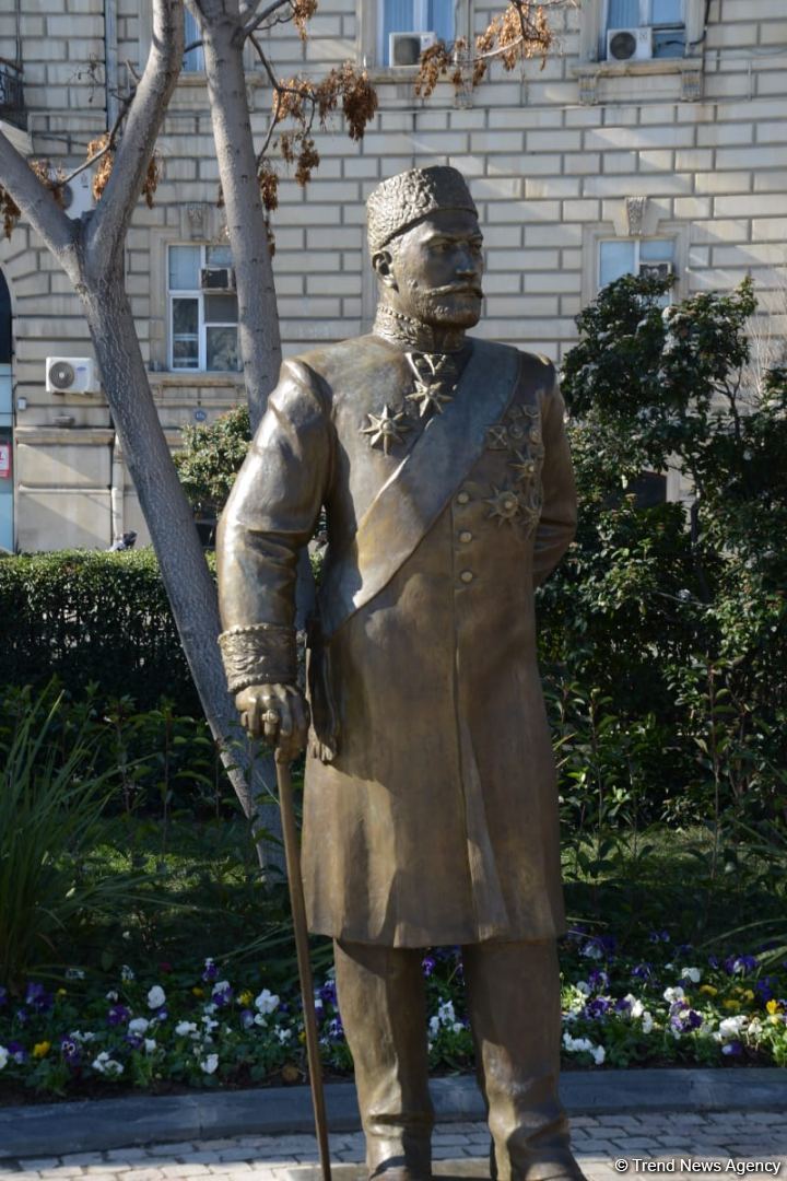 Baku residents express their gratitude to President Ilham Aliyev for highly appreciating activity of Haji Zeynalabdin Taghiyev (PHOTO/VIDEO)