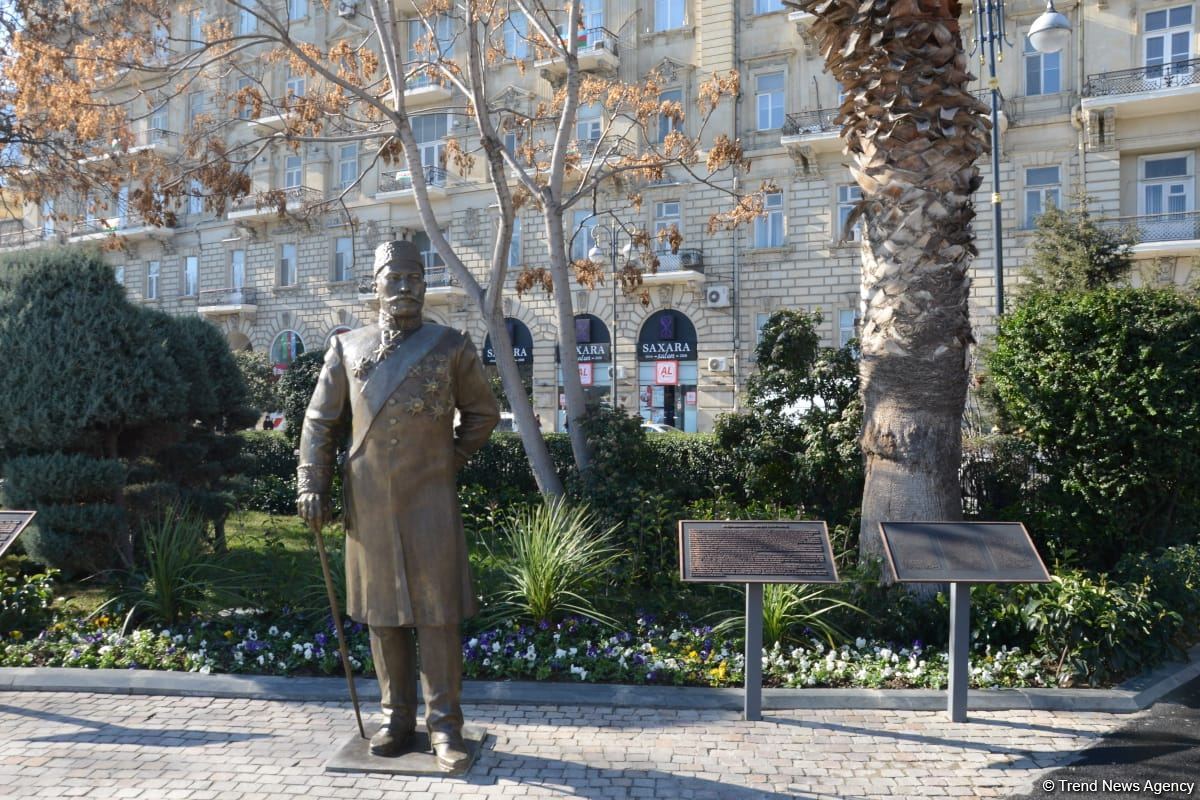 Baku residents express their gratitude to President Ilham Aliyev for highly appreciating activity of Haji Zeynalabdin Taghiyev (PHOTO/VIDEO)