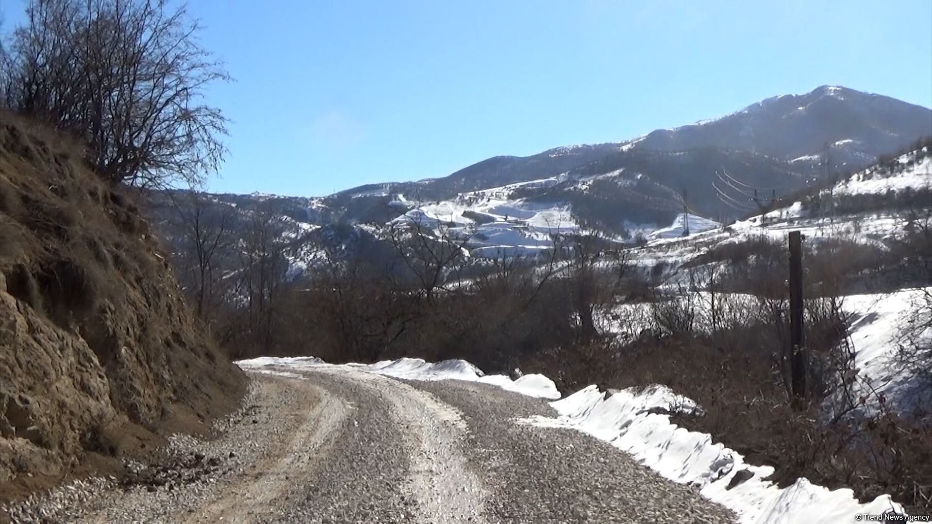 Azerbaijan's servicemen honor memory of martyrs in Dashalty village of liberated Shusha - Trend TV (PHOTO/VIDEO)