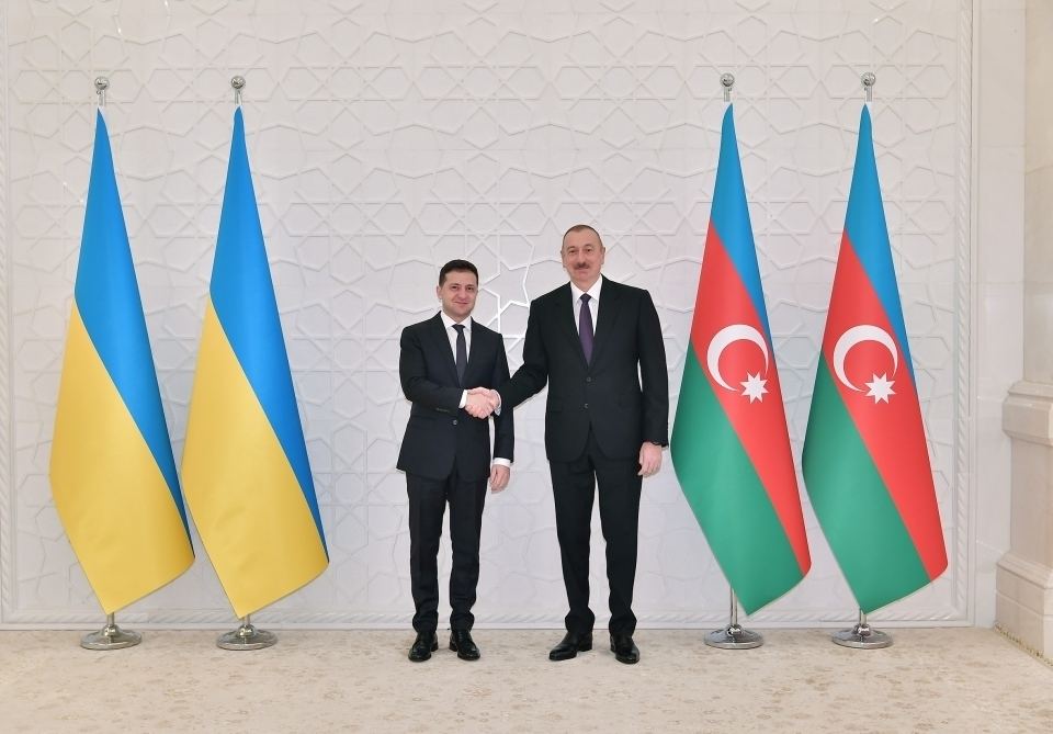 President of Azerbaijan Ilham Aliyev calls President of Ukraine