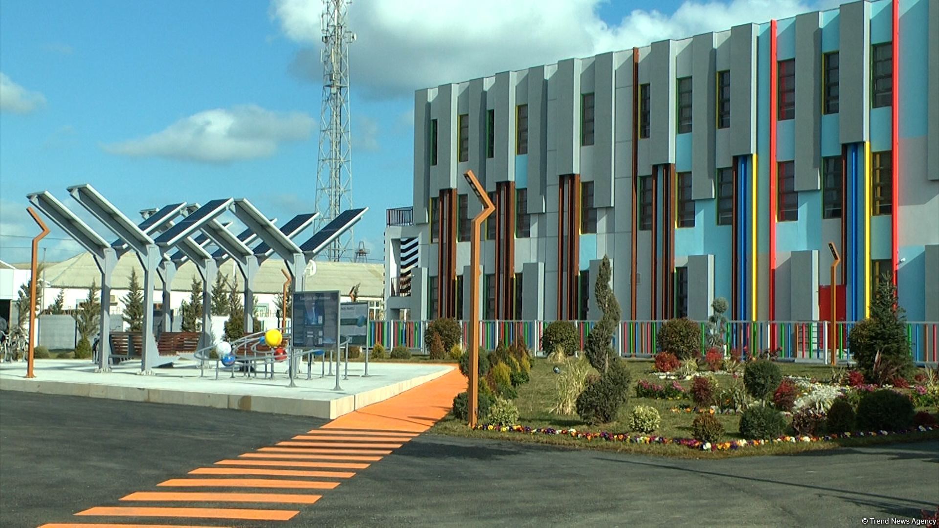 Residents of Bina settlement express gratitude to President Ilham Aliyev and First Lady Mehriban Aliyeva for establishment of Training and Service Complex (PHOTO/VIDEO)