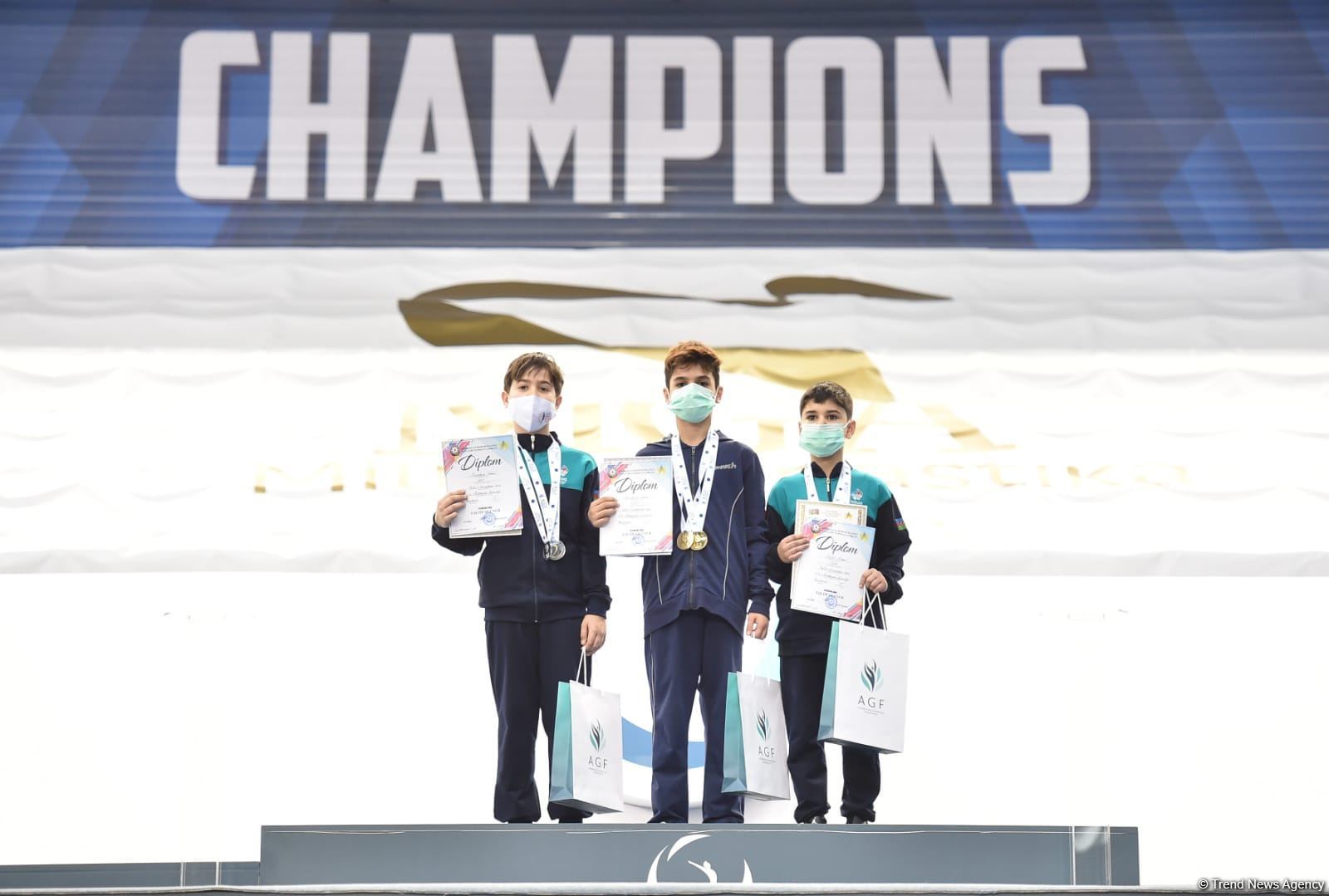 Сeremony of awarding prejunior, adult winners of Azerbaijan and Baku Championships in Trampoline and Tumbling (PHOTO)