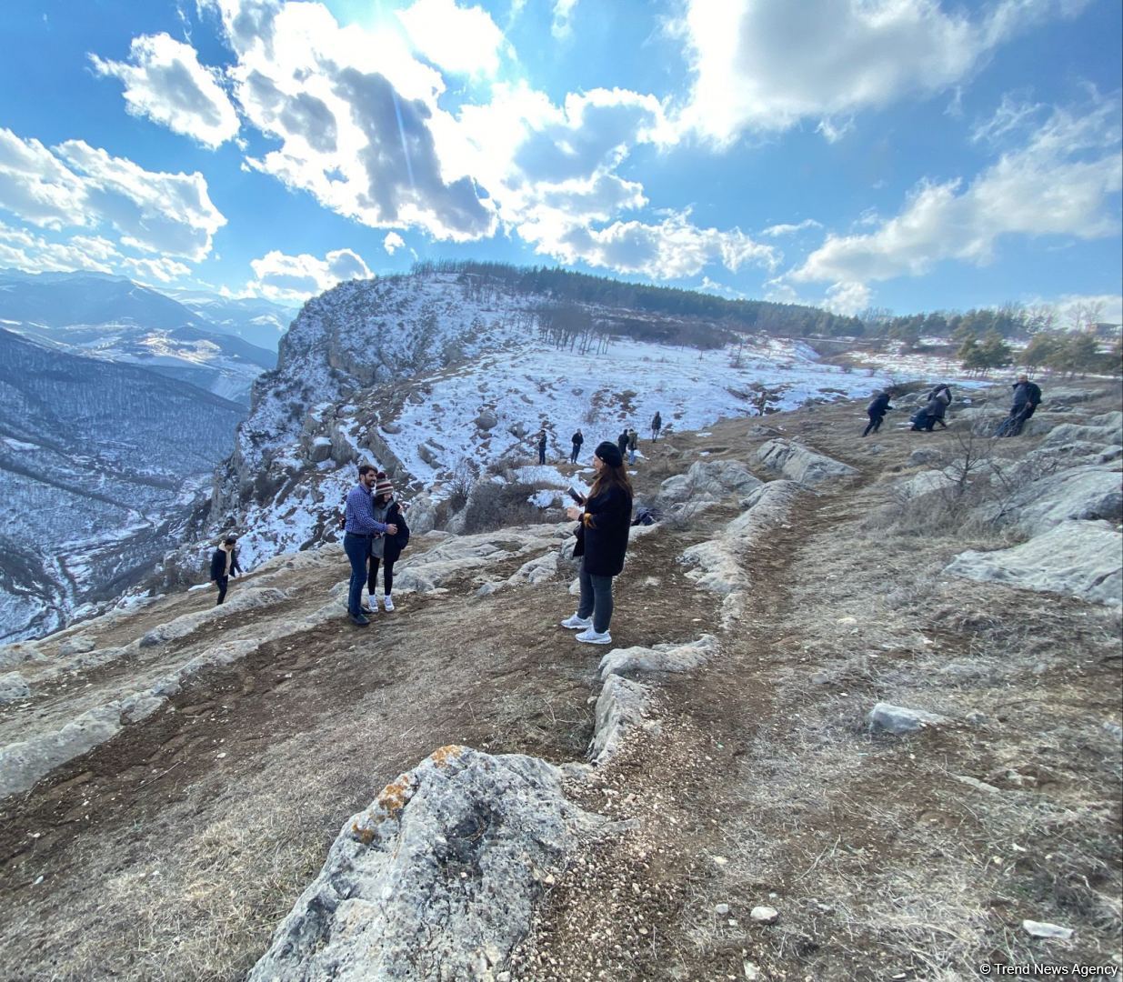 Passengers of another bus trip from Baku to Shusha view the city (PHOTO)