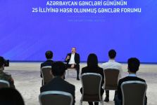 President Ilham Aliyev attends Youth Forum on 25th anniversary of Day of Azerbaijani Youth (PHOTO/VIDEO)