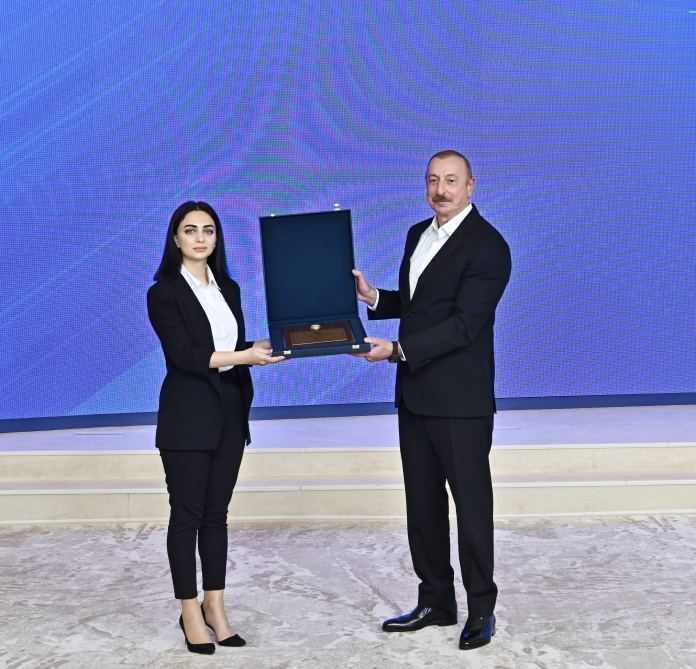 President Ilham Aliyev attends Youth Forum on 25th anniversary of Day of Azerbaijani Youth (PHOTO/VIDEO)