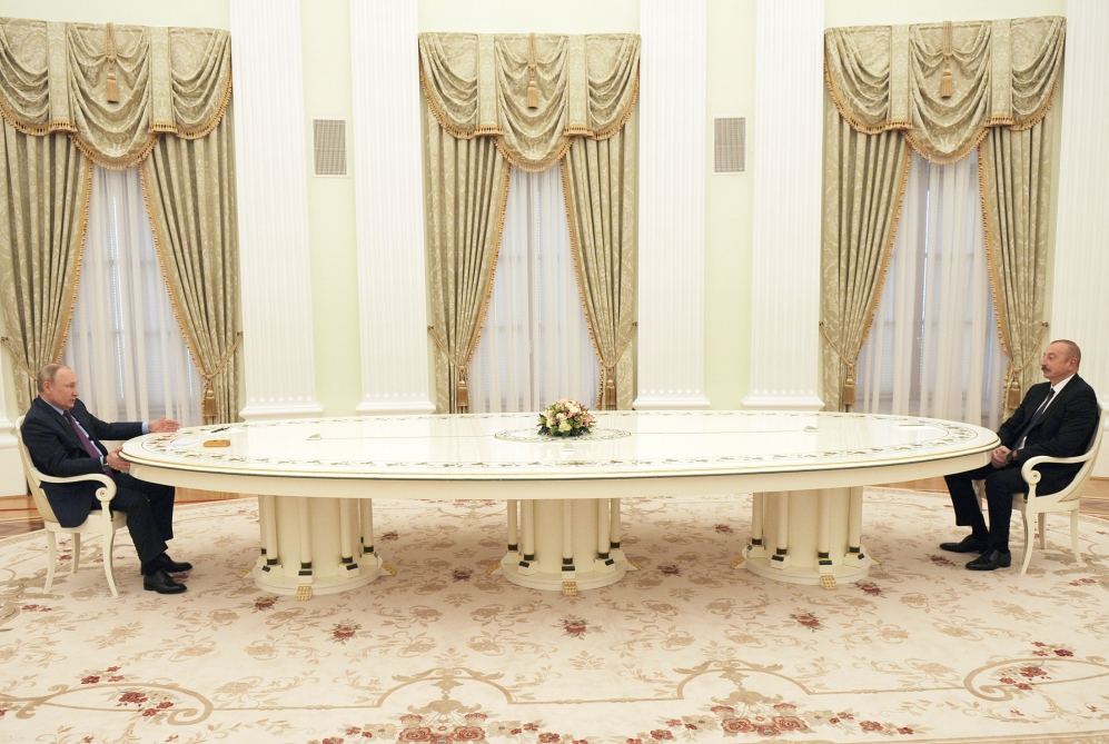 One-on-one meeting between President Ilham Aliyev and President Vladimir Putin being held (VIDEO)